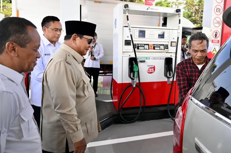 Presiden Prabowo Subianto secara resmi meluncurkan Biodiesel B50 bertajuk "Langkah Nyata untuk Kemandirian dan Ketahanan Energi Nasional" di Rest Area KM 57, Kabupaten Karawang, Provinsi Jawa Barat, pada Kamis, 9 Juli 2026