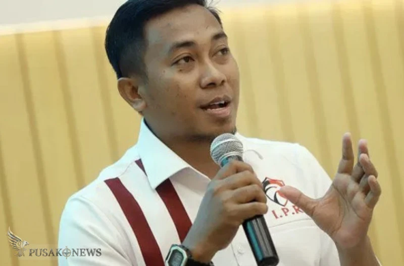 Direktur Eksekutif Indonesia Political Review (IPR) Iwan Setiawan