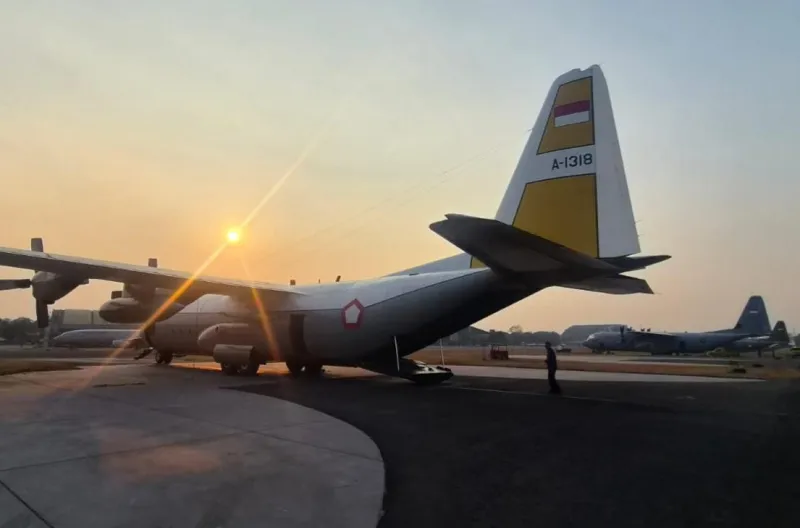 Pesawat yang membawa bantuan ke Nusa Tenggara Timur dari Pangkalan TNI AU Halim Perdanakusuma, Jakarta, pada Sabtu, 15 Agustus 2026.