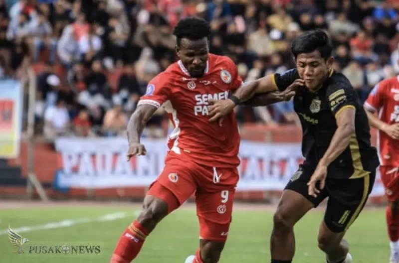 Laskar Kie Raha Terpeleset! Dua Gol Tak Cukup Curi 3 Poin di Kandang Semen Padang