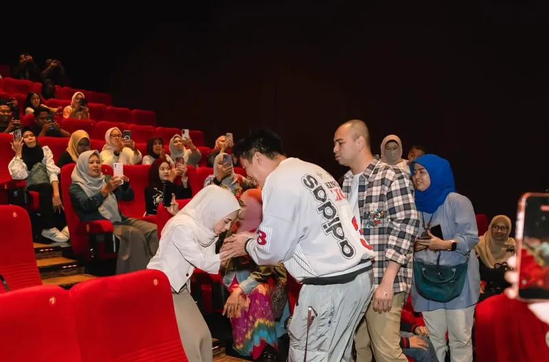 Dikaitkan dengan Blueray Cargo, Raffi Ahmad Gandeng Hotman Paris