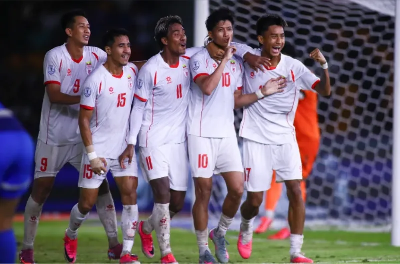 Comeback Myanmar! Hancurkan Filipina 4-1, Asa ke Semifinal ASEAN Cup 2026 Kembali Menyala Comeback Myanmar! Hancurkan Filipina 4-1, Asa ke Semifinal ASEAN Cup 2026 Kembali Menyala