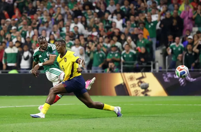 Meksiko Bungkam Ekuador 2-0, El Tri Melaju Perkasa ke Babak 16 Besar
