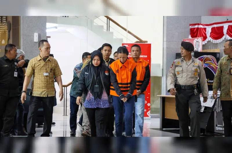 KPK menahan Dian Rachmawan, Weriza, dan Elvizar dalam perkara dugaan korupsi pengadaan digitalisasi SPBU Pertamina.