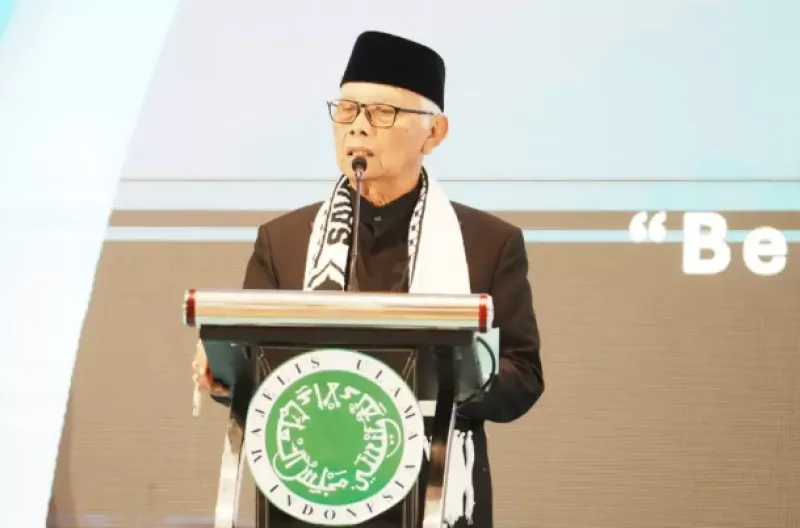 Ketum MUI, KH M Anwar Iskandar