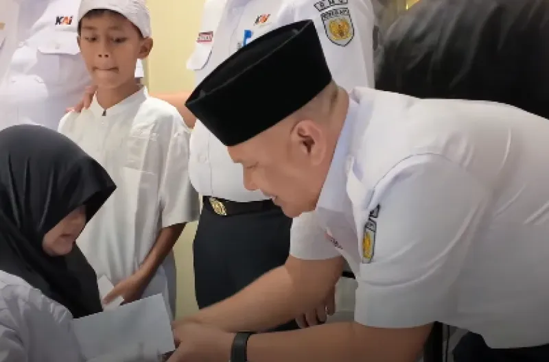 KAI Services Gelar Doa Bersama dan Santuni Anak Yatim, Tandai Awal Pengelolaan Layanan Dining Car Kereta Cepat Whoosh