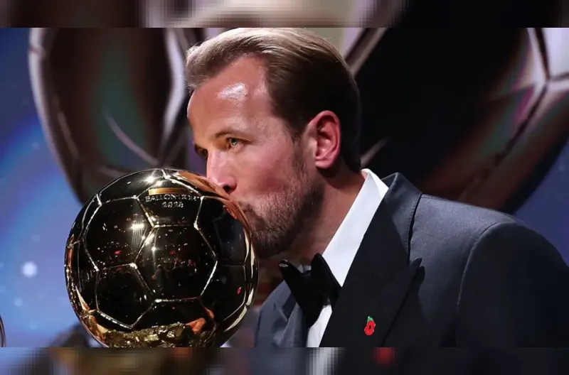 Harry Kane menjadi pemain Inggris pertama yang memenangkan Ballon d'Or sejak Michael Owen pada tahun 2001.