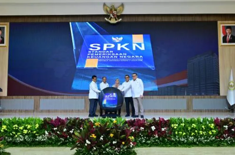 Standar Pemeriksaan Keuangan Negara (SPKN) diluncurkan secara resmi oleh Pimpinan Badan Pemeriksa Keuangan (BPK) di Jakarta, Senin (3/8)