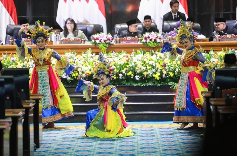Penampilan tarian selamat datang mengawali kegiatan