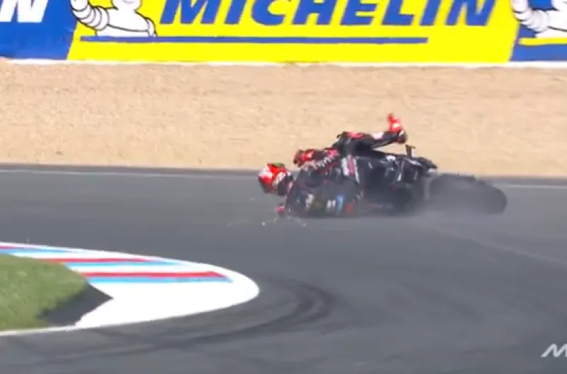 Marco Bezzecchi Buang Peluang Poin di Sprint Brno