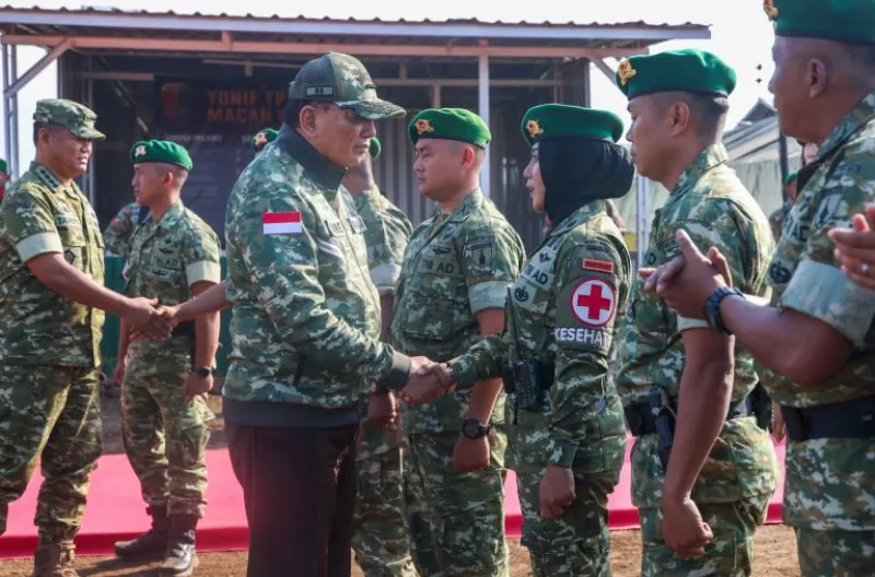 Menhan Sjafrie Tinjau Yonif TP 933/Macan Wilis, Tekankan Penguatan Pembinaan dan Pengawasan Prajurit