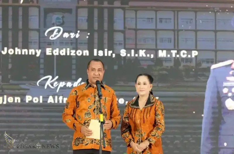 Pisah Sambut Kapolda Papua Barat dari Irjen Jhonny Edison Isir kepada Brigjen Alfred Papare