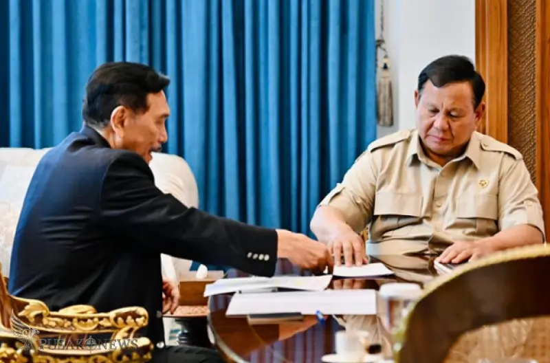 Presiden Prabowo Subianto menerima Ketua Dewan Ekonomi Nasional (DEN) Luhut Binsar Pandjaitan di Istana Merdeka, Jakarta, pada Selasa, 21 April 2026. 
©PusakoNews.com/setpres