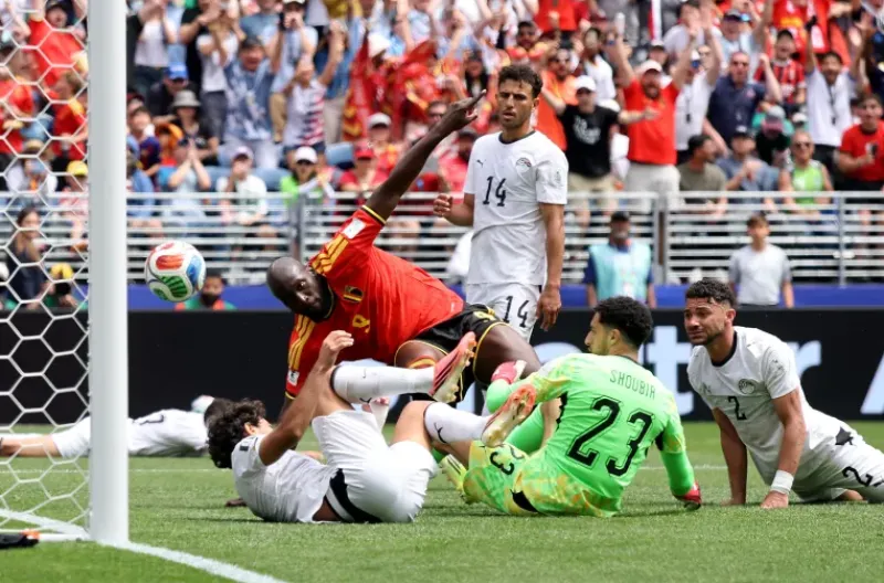 Lukaku memaksa Mohamed Hany mencetak gol bunuh diri