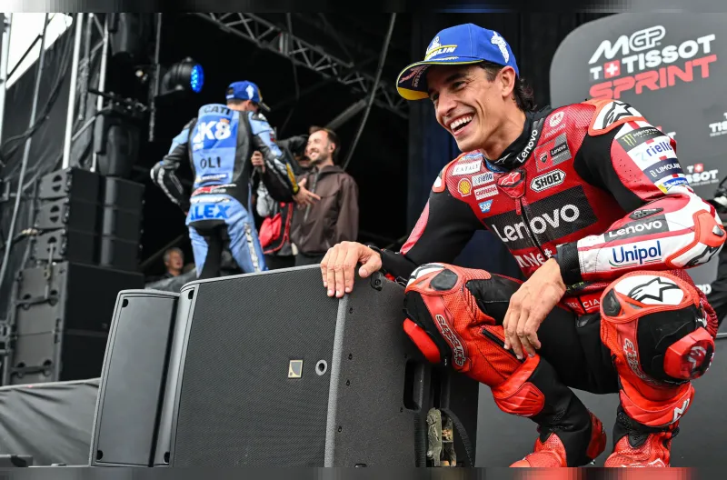 Marc Marquez (Ducati Lenovo Team) merebut medali emas Tissot Sprint dan berjaya dalam pertarungan epik melawan Jorge Martin (Aprilia Racing) di Phillip Island