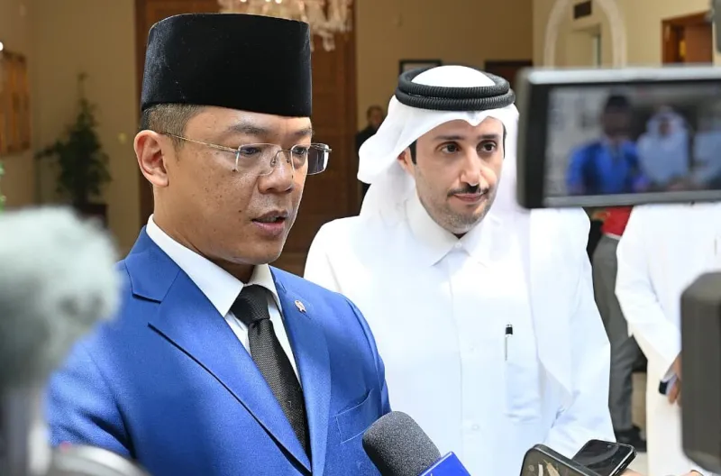 Menteri Luar Negeri (Menlu) Sugiono memberikan keterangannya di Kedutaan Besar Negara Qatar, Jakarta, pada Rabu, 15 Juli 2026