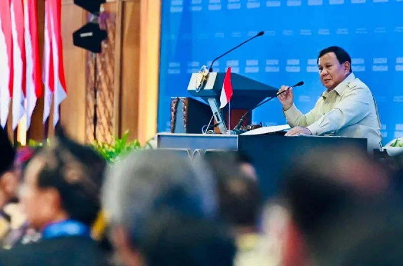 Presiden Prabowo Subianto memberikan sambutan pada penutupan Sarasehan Kebangsaan Konvensi Sains, Teknologi, dan Industri Indonesia (KSTI) Tahun 2026 di Jakarta International Convention Center (JICC), Jakarta, pada pada Minggu, 28 Juni 2026