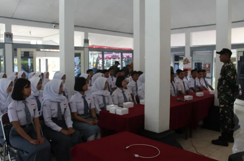 Kodim 0707/Wonosobo dan Kesbangpol Bekali 48 Calon Paskibra Angkatan ke-81 Jelang Latihan Intensif HUT RI